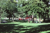 Lekplats med sandlåda och rutchbana i Stadsparken, 1990