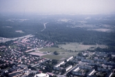 Flygfoto över norra Örebro med Norrby i blickfånget, 1980-tal
