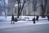 Vinterpromenad vid Nikolaikyrkan i Örebro, 1980-tal