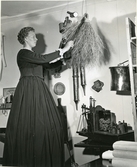 Arboga sf.
Margit Nyström i Normans manufakturaffär, 1955.