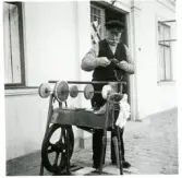 Arboga sf.
Skärslipare i Arboga. 1937.