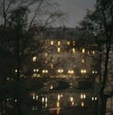 Örebro slott med upplysta fönster, 1960-tal