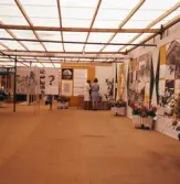 Besökare ser på utställningen Örebro 700 år i Vinterstadion, 1965