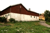 Ladugård och mangårdsbyggnaden på Lunnagården i Balltorp, Mölndal, den 29 september 2011.