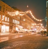 Julbelysning på Drottninggatan mot söder, 1960-tal