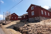 Ladugård samt andra ekonomibyggnader på hembygdsgården Börjesgården i Lindome, Mölndals kommun, i april 2013.