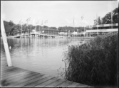 Stockholmsutställningen 1930
Bro över vatten, Brokafé, brygga och vass i förgrunden