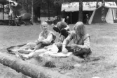 Ungdomsverksamhet. Ungdomsläger arrangerat av Nacka hembygdsförening i augusti 1985.