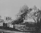 Hus i kilsbergen, 1890-tal
