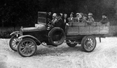 Lastbil med passagerare, 1910-tal