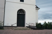 Vårviks kyrka, entréparti torn.