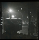 1950. Paris. Gata, kvällsbild