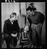 505 Wityansky Teaterskola för Allers. Tre teaterelever agerar/repeterar.