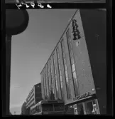 539 Söder. Medborgarhuset. Buss 51 passerar på Götgatan.