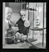 568/1 Trenter Stieg Sommar-Gåtebo. Tagning ateljén.