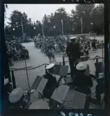 580 Ernst Nilsson, Bilaffär