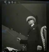 580 Ernst Nilsson, Bilaffär