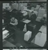 585/8 Facit Tokyo Daberg. Arbete i ett tryckeri.