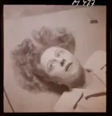 1672 Lena Cederström, Hälsningborg för Femina