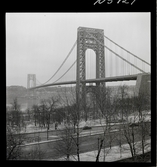 1690 New York allmänt (N.Y. Herald Tribune). George Washington bridge.