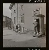 2358/25 Historieboken Folkdansare Halsband