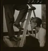 2361 Skomans Skor-tagning å ateljén M. samg.