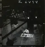 2444 Television Tak för TV; Sändning; Från utsändn. T-V-Studion + KWG på TV . Fotograf K W Gullers i TV-studio vid inspelning av fotografi-kurs.  