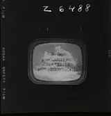 2453 Television Tak för TV; Sändning; Från utsändn. T-V-Studion + KWG på TV . Fotograf K W Gullers i TV-studio vid inspelning av fotografi-kurs.  