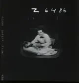 2454 Television Tak för TV; Sändning; Från utsändn. T-V-Studion + KWG på TV . Fotograf K W Gullers i TV-studio vid inspelning av fotografi-kurs.  