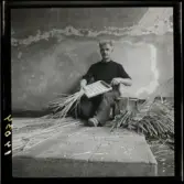 1950. Frankrike. Korgflätning