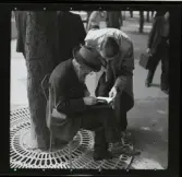 Frimärksmarknad/ Marché aux Timbres, Paris
