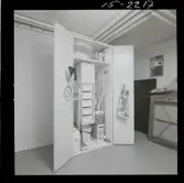 2747/1 Professor Borell städskåp