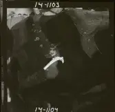 2771/16 Landskap klippor, Vinterskog