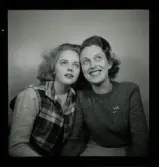 Ahlman, Ulla-Maj fröken (med arbetskamrater), 1946.