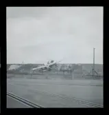 Amerikanska flygande fästningar landar på Bulltofta. I8-7-44.