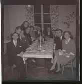 Falkinger fru med familj. Willard, ingenjör, 1948.