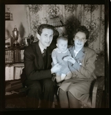 Lövenberg med familj, 1946.