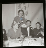 Olsson, Margit och Börge, lysning och bröllop, 1945.