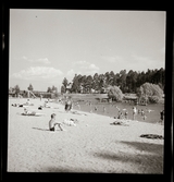 Småbarn, badet Kumlasjön.