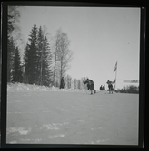 Hofors, skidtävling, varvlopp med Nisse Täpp som  segrar före Östensson, 31 december 1944.