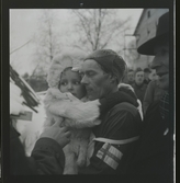 Kurrikala, Jussi, Finland, 1945 med en fisnk flykting-flicka (från loppet i Mora).