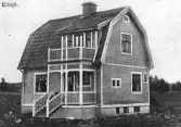 Älvsjö, villa med brutet tak