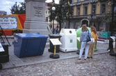 Visning av nya återvinningskärl, 1990-tal