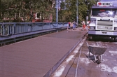 Gångbanan på Hagabron anläggs, 1990-tal