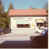 Jonassons Manufakturaffär vid Prästgårdsvägen, Täby Kyrkby