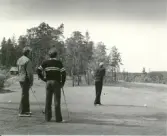 Skålhamra tre herrar spelar golf