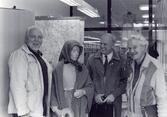 Arbetsgruppen för torpforskning besöker torputställningen i Vallentuna 1984.
