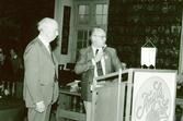 Gunnar Sjögren avgående vice ordföranden och Göran Furuland, ordförande vid årsmötet 1988.