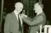 Gunnar Sjögren avgående vice ordföranden och Göran Furuland, ordförande vid årsmötet 1988.