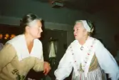 Ekerö hembygdsdräkt jubilerar 2004.